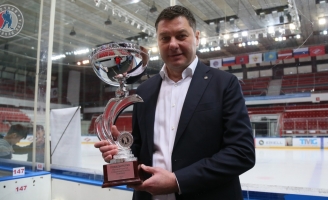Матч открытия Ночной хоккейной лиге в Москве